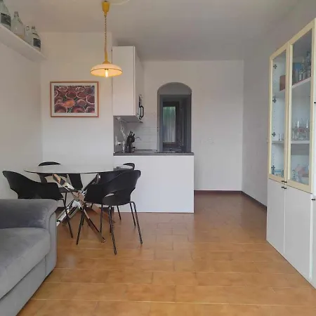 Casa Ulivo Con Piscina Pansiyon *